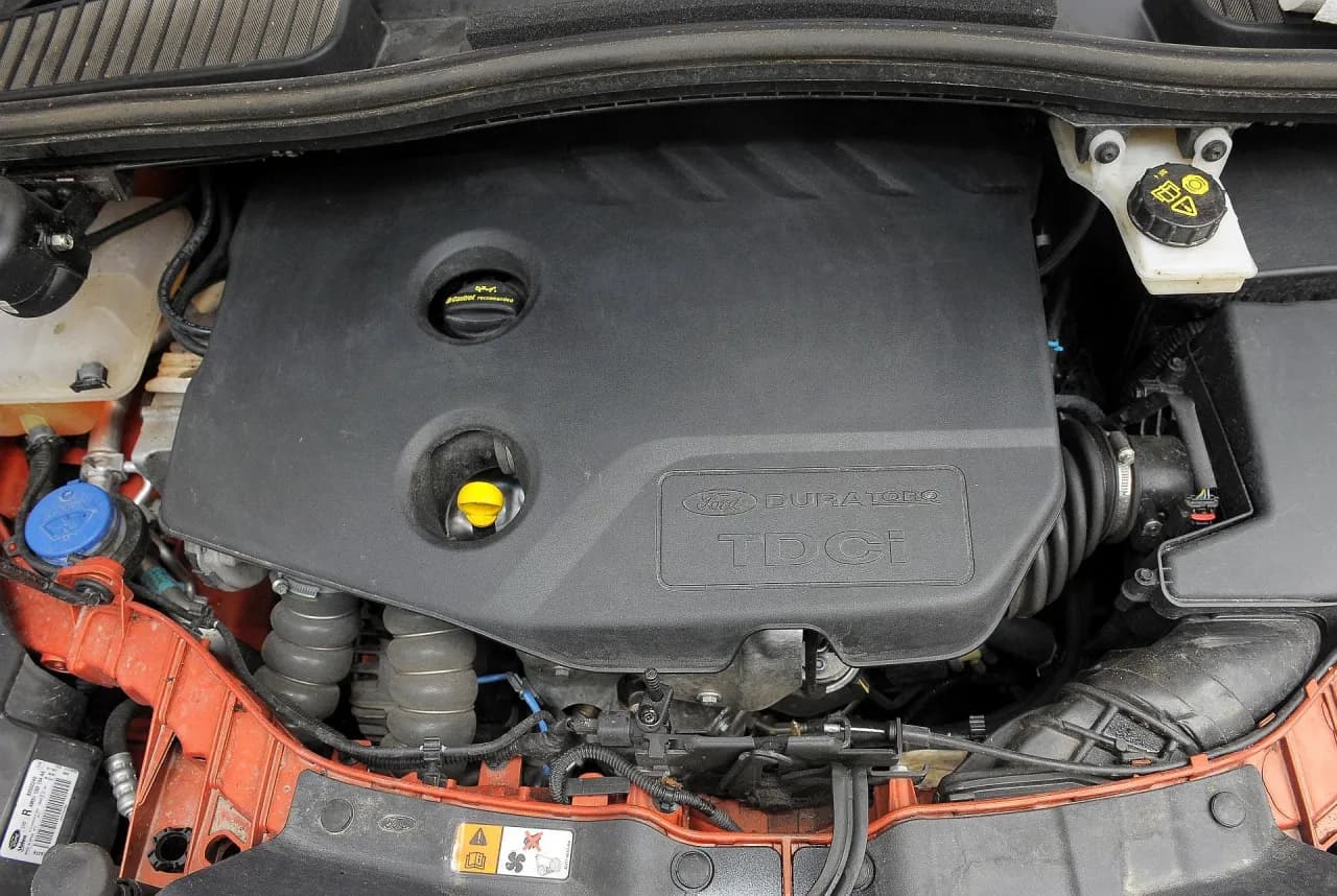 Jaki silnik do Forda C-Max II? Niezawodność i koszty pod lupą