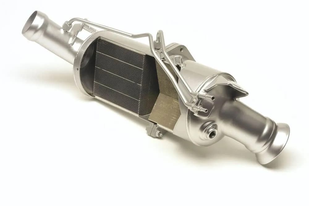 Koszty wymiany DPF: Ile zapłacisz i czy regeneracja się opłaca?