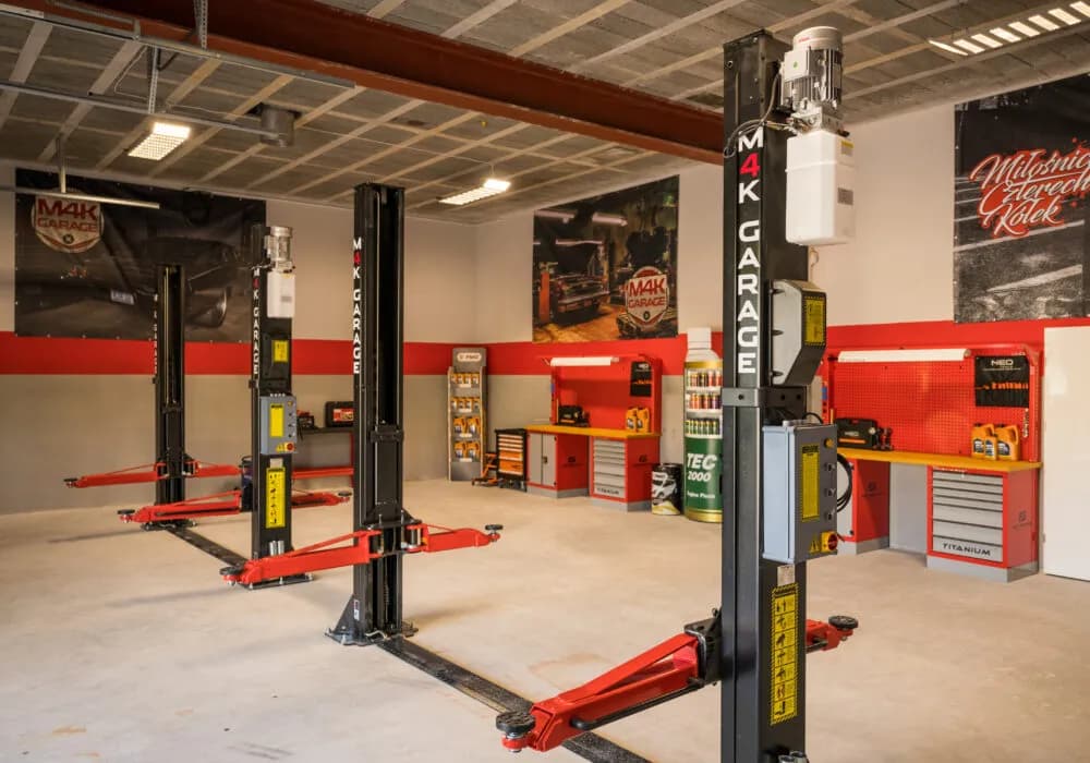 M4K GARAGE: Adres Warszawa, usługi i jak zrealizować projekt?